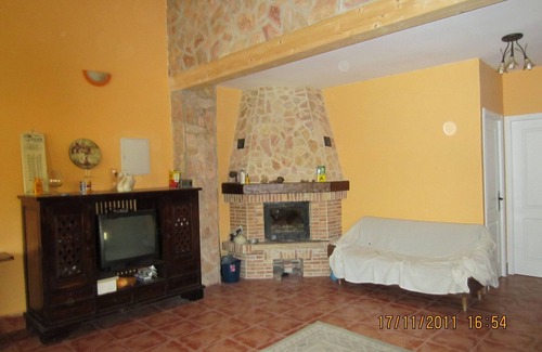 Gea de Albarracin Cottage | SUPER MASIA IN THE MIDDLE OF THE FIELD