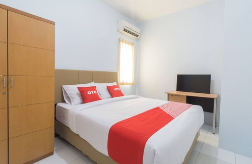 Binong Hotel | Super OYO 2110 Rotterdam Guest House