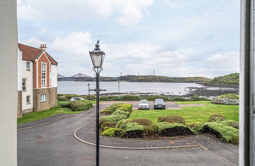 St. Davids Apartment | Super Prime Luxury Waterfront View D/Bay by Three Bridges Apartments