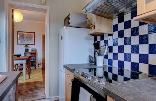 Norwich House | Super quirky pet friendly home with free parking