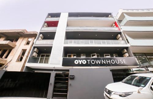 Gurugram Hotel | Super Townhouse Near Appu Ghar