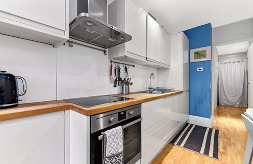 Richmond-upon-Thames Apartment | Superb 1 bedroom Flat in the Heart of Richmond