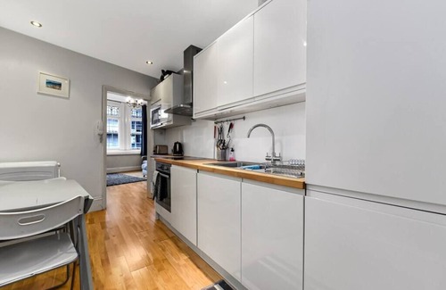 Richmond-upon-Thames Apartment | Superb 1 bedroom Flat in the Heart of Richmond