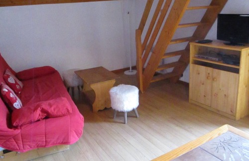 Saint-Sorlin-d'Arves Apartment | Superb 4/5 pers apartment in family chalet summer swimming pool