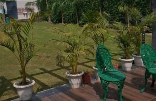 Noida House | Superb 5-bedroom house in Noida