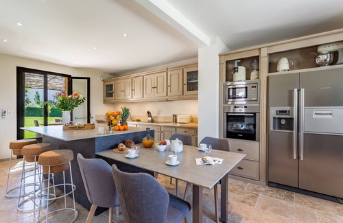 Menerbes House | Superb 5 * rated property with spectacular view in Ménerbes