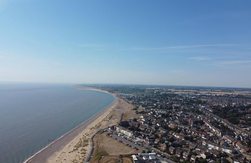Kessingland House | Superb 8 berth caravan with decking at Kessingland Beach ref 90018BV