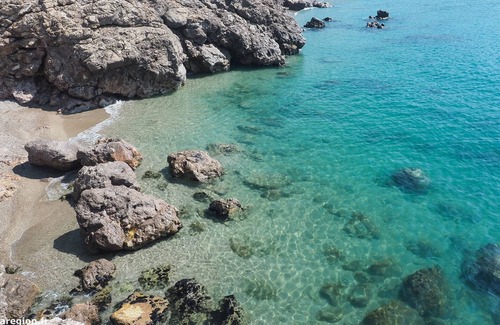 Sete Apartment | Superb apt 5 min walk from station and center Private parking + Air conditioning