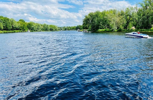 Weedon Ski Chalet | *Superb Chalet,*Waterfront/*boats included