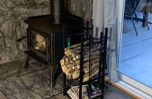 Sherbrooke Ski Chalet | Superb Lac Magog cottage