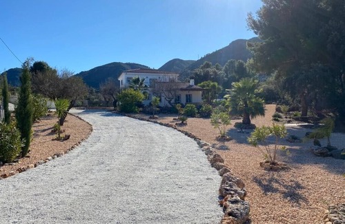 Alhaurin el Grande House | Superb, quiet property with private swimming pool (no neighbors) + various games