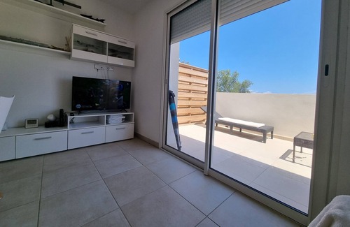 Bravone Apartment | Superb studio feet in the water on the beach