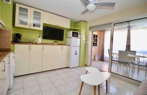 Le Port Apartment | Superb T2 near beach with parking and swimming pool