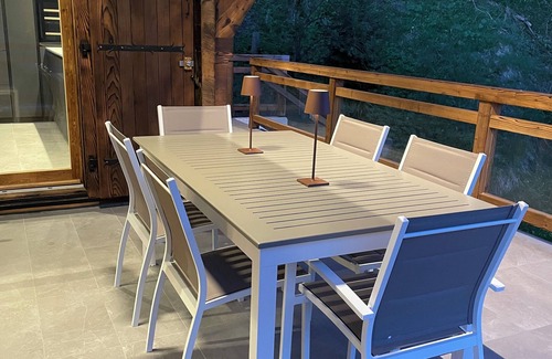 Chatel Ski Chalet | Superbe Chalet Entièrement Rénové: Confortable, Spacieux et Lumineux