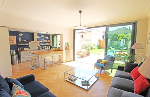 Meriadeck House | Superbe Maison en Pierre 4 Avec Jardin et Piscine à Bordeaux Centre Gambetta