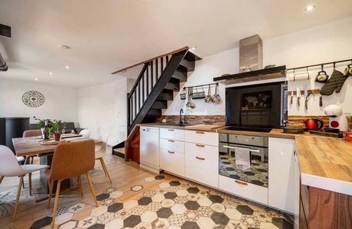 Saint-Gingolph House | Superbe Maison vue lac Proche Suisse & Stations !