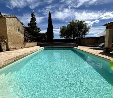 Sarrians Villa | Superbe Mas en Pierre, Piscine, Boulodrome, 14 pers