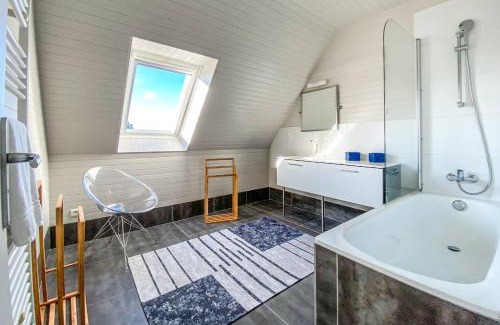 Trebeurden Villa | Superbe villa VUE SUR MER, 11 personnes à TREBEURDEN REF-669