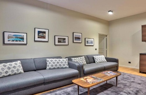 Quartier de la Monnaie Apartment | SUPERBLY LOCATED NEAR LUXEMBOURG GARDEN & ST GERMAIN- A BLOCK TO SEINE