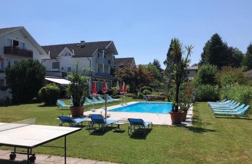 Velden am Worther See Apartment | Superior-Apartment mit Pool und Seezugang