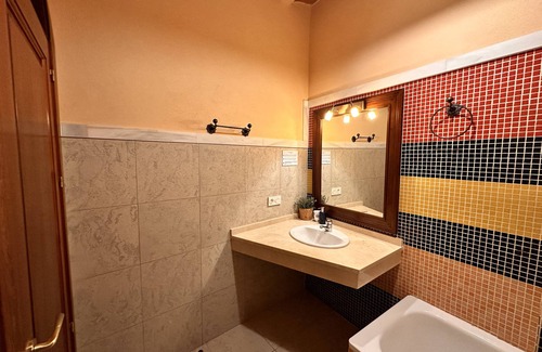 Benalua de Guadix Apartment | Superior Family Cave for 4 people
