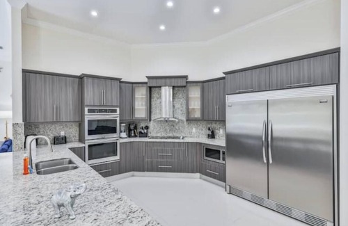 Davie House | Supremacy STR-6110