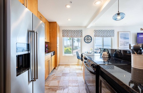 Village of La Jolla Condo | Sur La Mer, beachfront, tidal pools!