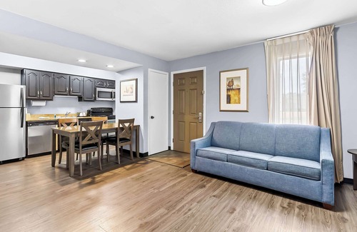 Ferry Pass Hotel | SureStay Studio by Best Western Pensacola