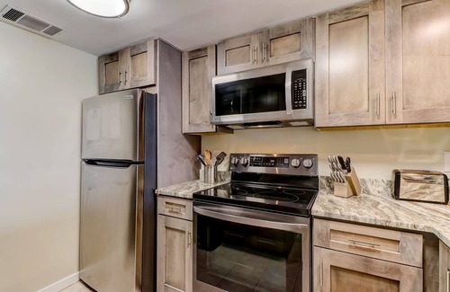 Amelia City Condo | Surf a Wave at Amelia Surf and Racquet Club Oceanfront Perfect for Couples