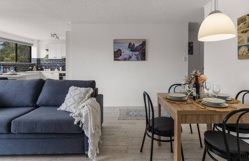 Mollymook Apartment | Surf'nTurf: A Beachside Paradise