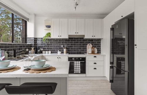 Mollymook Apartment | Surf'nTurf: A Beachside Paradise