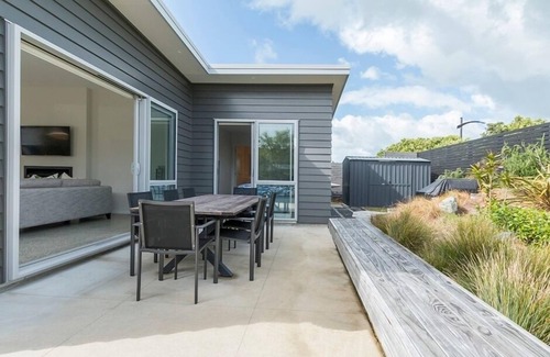 Omaha House | Surfs Up Omaha Beach
