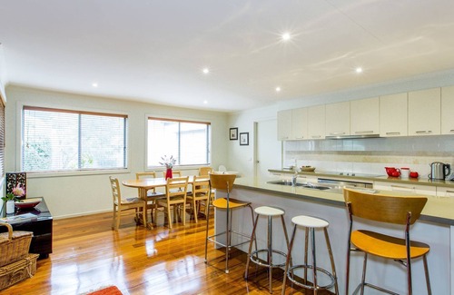 Inverloch House | Surfside Getaway in Picturesque Inverloch