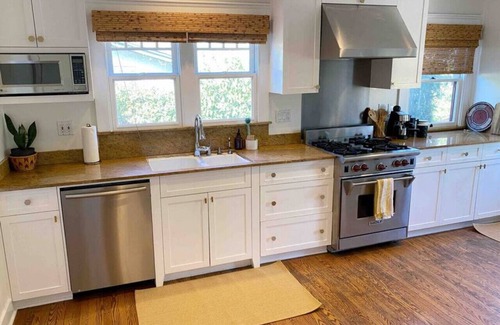 Encinitas House | Surfy Siesta, Downtown Encinitas, CA