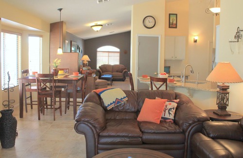 Summerfield House | Surprise Retreat! Heated Pool, Hot Tub, Golf Cart included!