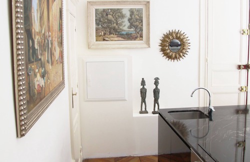 Bagneres-de-Luchon Apartment | Surprising apt T2 42m²/4 pers/1 ch/equipped kitchen/living room/HEATED POOL