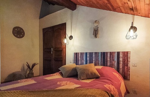 Urcuray House | Surrounded by green countryside, this beautiful Basque house with swimming pool welcomes you.
