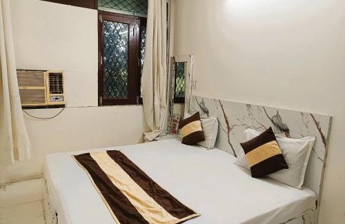 Jangpura House | SURYA INN - 05 Minutes Walk Nizamuddin Railway Station