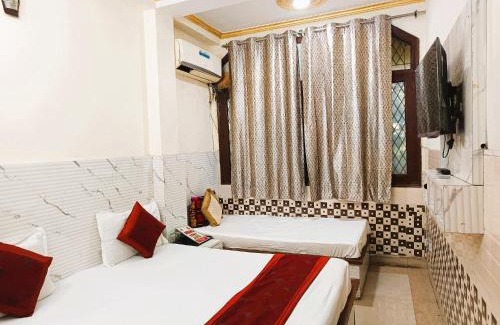 Jangpura House | SURYA INN - 05 Minutes Walk Nizamuddin Railway Station
