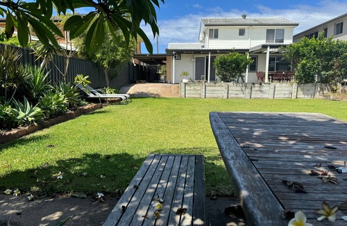 Anna Bay House | Suzie Q - Large Family Beach House - 150m to beach