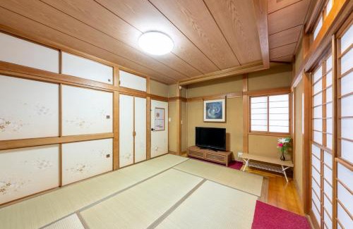Katsushika House | SUZUNONE The only private lodging in Tokyo 2 min walk natural hot springs near BIG super market ASAKUSA AKIHABARA SKYTREE nearby Japanese TATAMI style