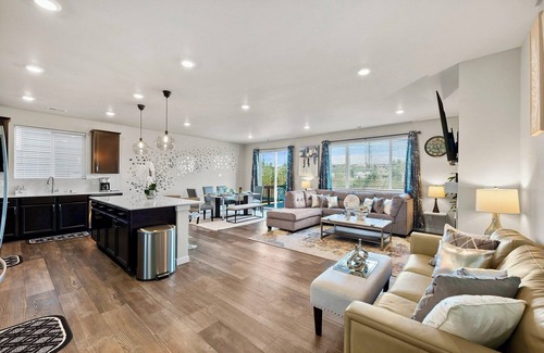 Spanaway House | SW1:CASCADE VILLA