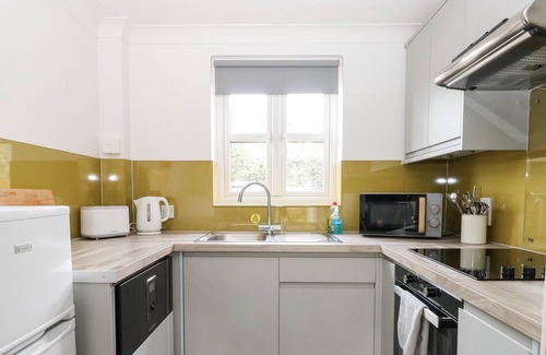 Irstead House | SWALLOWTAIL COTTAGE, family friendly, with a garden in East Ruston