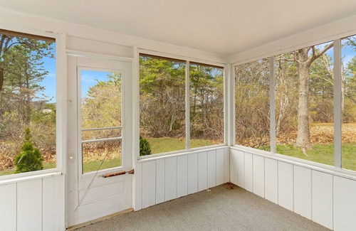 Southold House | Sweeping Dunes Beach Cottage