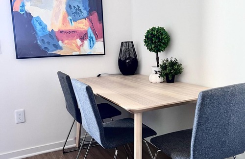 Downtown Hotel | Sweet 1-bedroom unit in Santa Monica