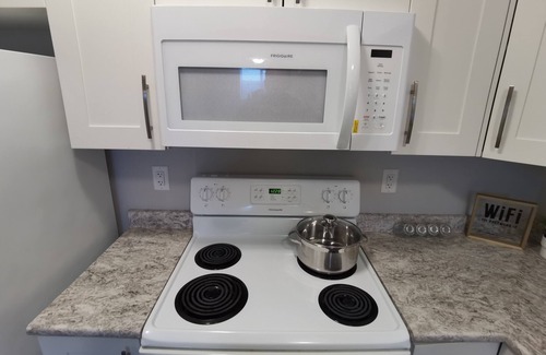 Surrey House | Sweet home-morden brand new suite