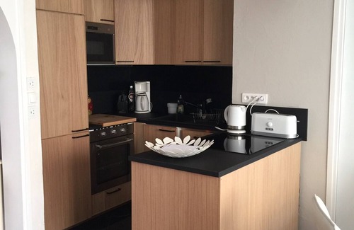 12th Arrondissement Apartment | Sweet Home Paris 12ème in lush greenery. Well located