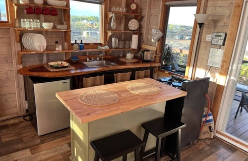 Kalapana House | Sweet Lava Retreat with Epic Ocean and Volcano Views