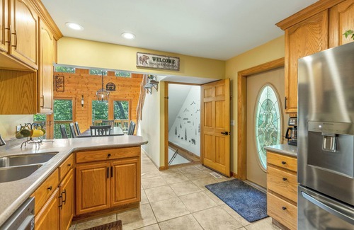Cullowhee House | Sweet Mountain Dreams (3BR) with Views of Lake Glenville