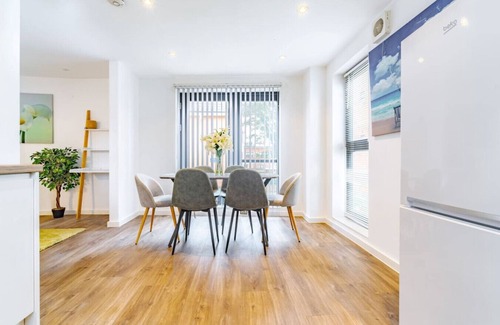 Norwich Apartment | Swift Host | Spacious 1 Bed | 5 Min to Centre